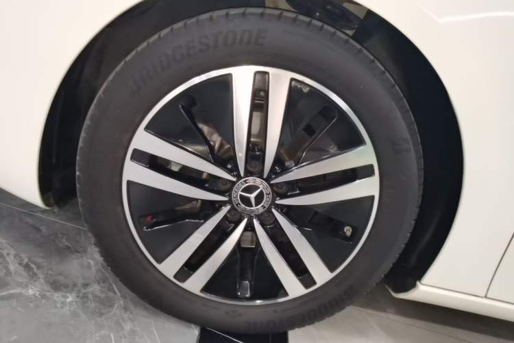Used Mercedes-Benz A-Class 2020 Revised A 180 L Left Front Wheel Hub