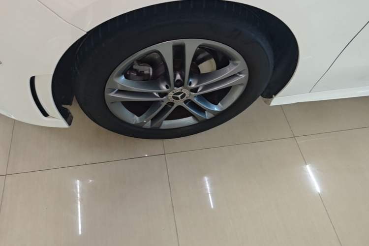Used Mercedes-Benz A-Class 2020 Second Facelift A 180 L Sport Sedan Left Front Wheel Hub