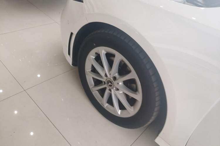 Used Mercedes-Benz A-Class 2020 A 200 L Sport Sedan Left Front Wheel Hub