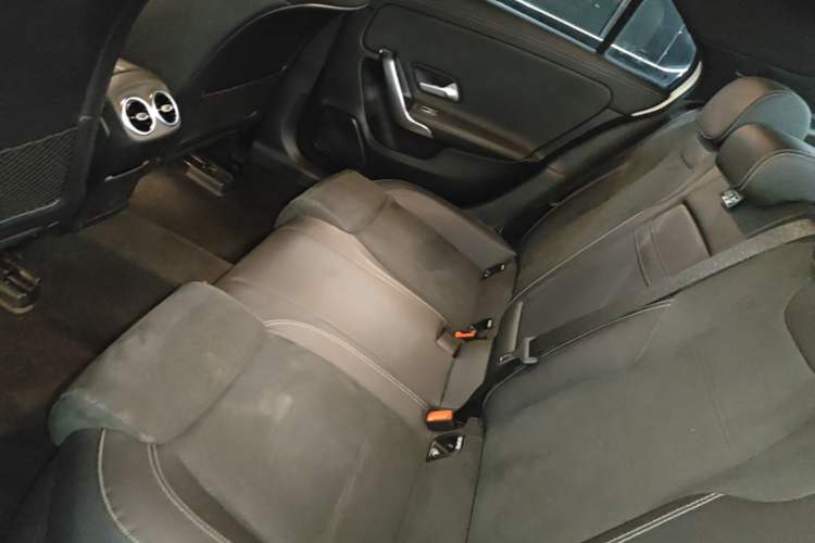 Used Mercedes-Benz A-Class 2020 Restyled A 200 L Sport Sedan Fashion Version Left Rear Seat