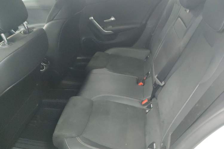 Used Mercedes-Benz A-Class 2020 Restyled A 200 L Sport Sedan Fashion Version Left Rear Seat