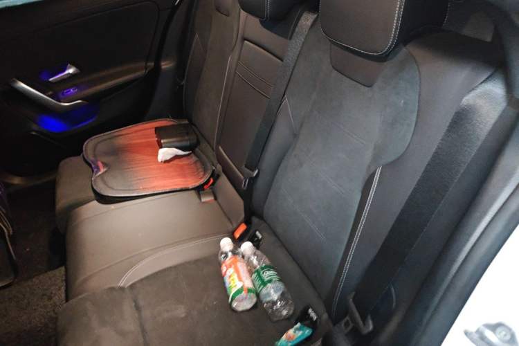 Used Mercedes-Benz A-Class 2020 Restyled A 200 L Sport Sedan Fashion Version Left Rear Seat