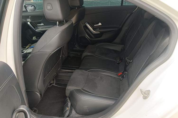 Used Mercedes-Benz A-Class 2020 Restyled A 200 L Sport Sedan Fashion Version Left Rear Seat