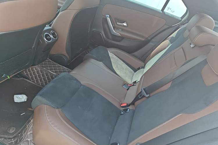 Used Mercedes-Benz A-Class 2020 Restyled A 200 L Sport Sedan Fashion Version Left Rear Seat
