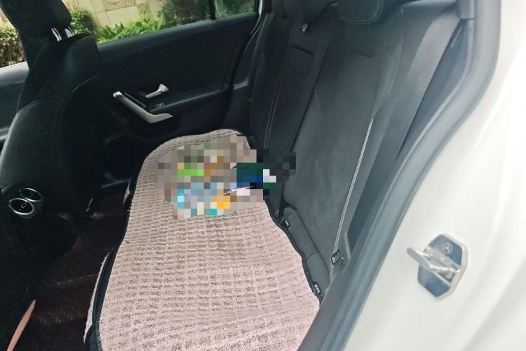 Used Mercedes-Benz A-Class 2020 Restyled A 200 L Sport Sedan Fashion Version Left Rear Seat