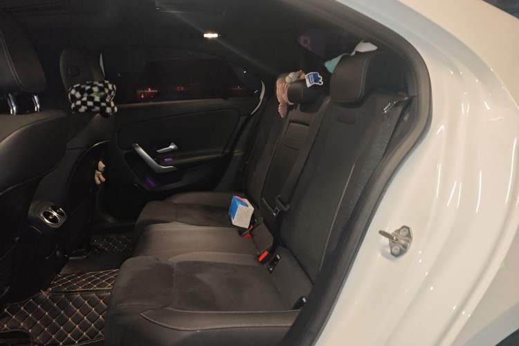 Used Mercedes-Benz A-Class 2020 Restyled A 200 L Sport Sedan Fashion Version Left Rear Seat