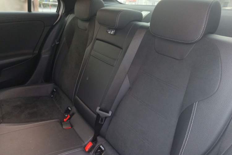 Used Mercedes-Benz A-Class 2020 Restyled A 200 L Sport Sedan Fashion Version Left Rear Seat