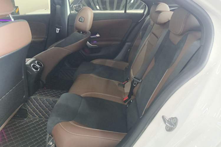 Used Mercedes-Benz A-Class 2020 Restyled A 200 L Sport Sedan Fashion Version Left Rear Seat