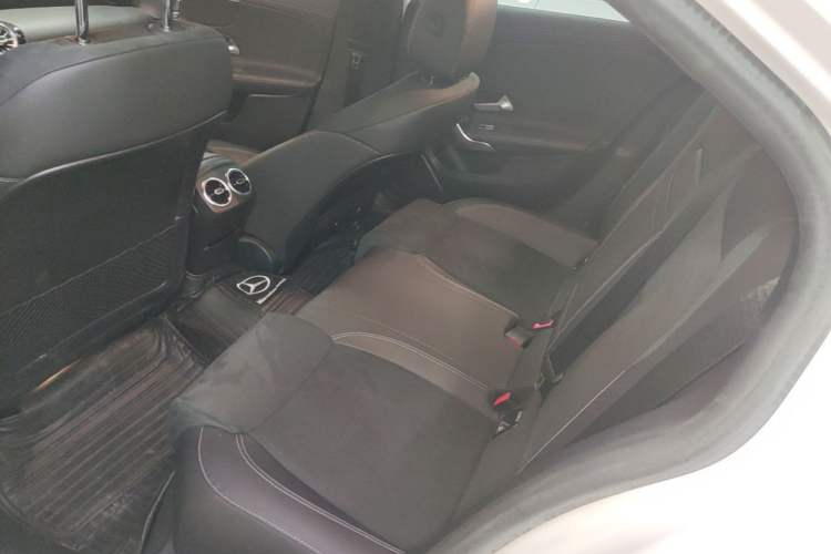 Used Mercedes-Benz A-Class 2020 Restyled A 200 L Sport Sedan Fashion Version Left Rear Seat