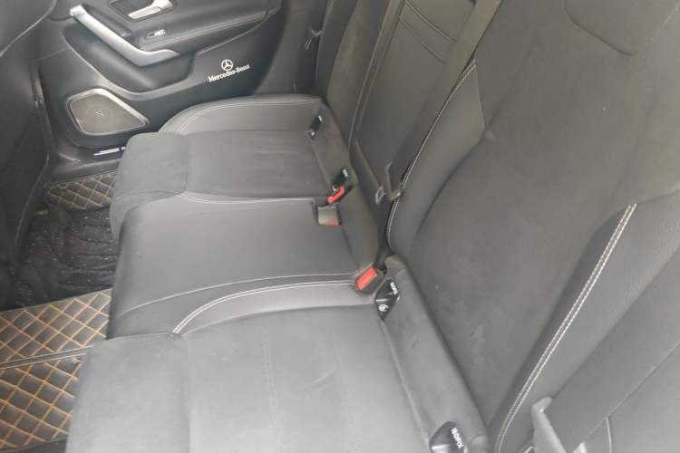 Used Mercedes-Benz A-Class 2020 Restyled A 200 L Sport Sedan Fashion Version Left Rear Seat