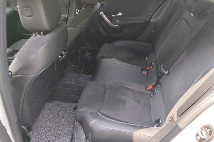 Used Mercedes-Benz A-Class 2020 Restyled A 200 L Sport Sedan Fashion Version Left Rear Seat