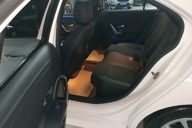 Used Mercedes-Benz A-Class 2020 Restyled A 200 L Sport Sedan Fashion Version Left Rear Seat