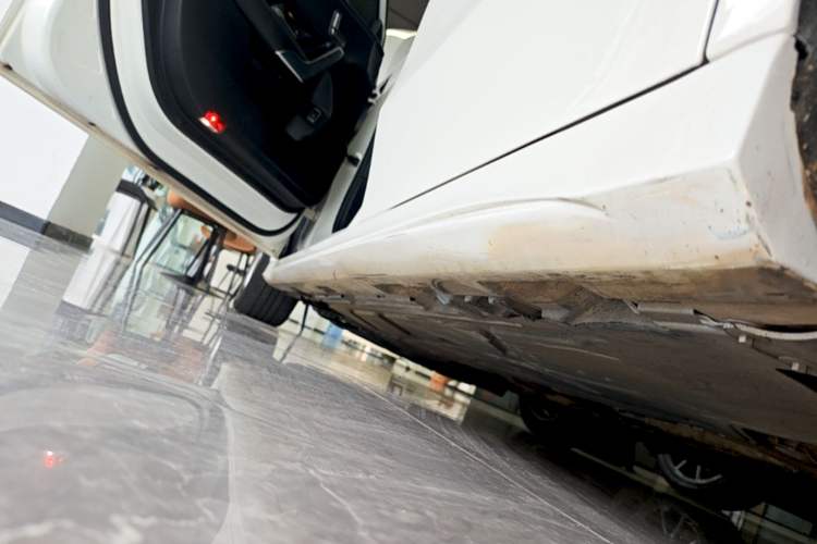 Used Mercedes-Benz A-Class 2020 A 200 L Sport Sedan Left Side Sill