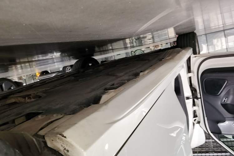 Used Mercedes-Benz A-Class 2020 Restyled A 200 L Sport Sedan Fashion Version Left Side Sill