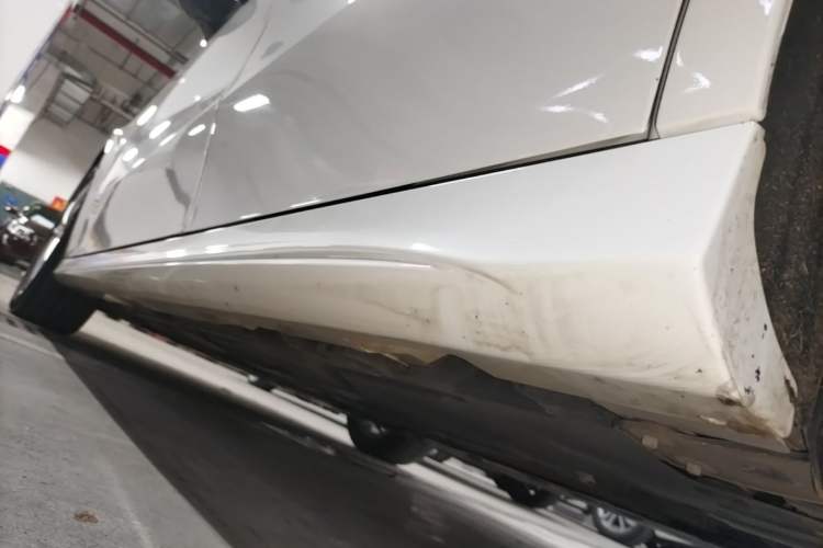 Used Mercedes-Benz A-Class 2020 A 200 L Sport Sedan Left Side Sill