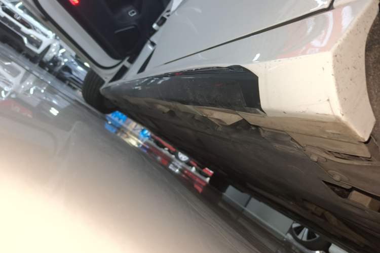 Used Mercedes-Benz A-Class 2020 Restyled A 200 L Sport Sedan Fashion Version Left Side Sill