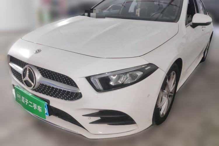 Używany Mercedes-Benz A-Class 2020 Restyled A 200 L Sport Sedan Fashion Version Guazi used car, China used car export, Used car for sale, Used cars, Cheapest cars for sale