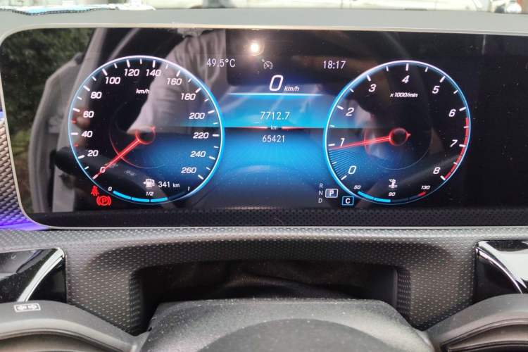 Used Mercedes-Benz A-Class 2020 Facelift A 180 L Sport Sedan Special Configuration Odometer Close Up