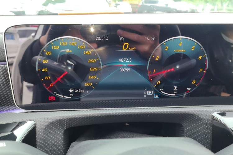 Used Mercedes-Benz A-Class 2020 Restyled A 200 L Sport Sedan Fashion Version Odometer Close Up