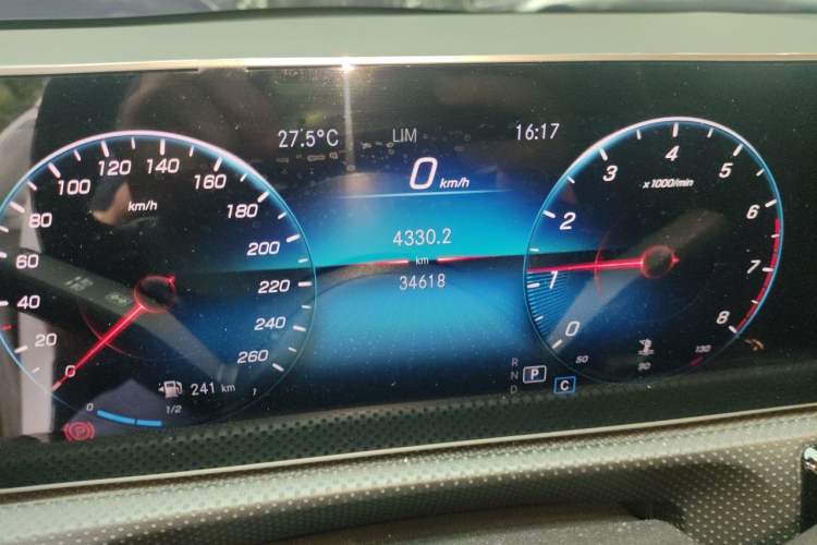 Used Mercedes-Benz A-Class 2020 Restyled A 200 L Sport Sedan Fashion Version Odometer Close Up