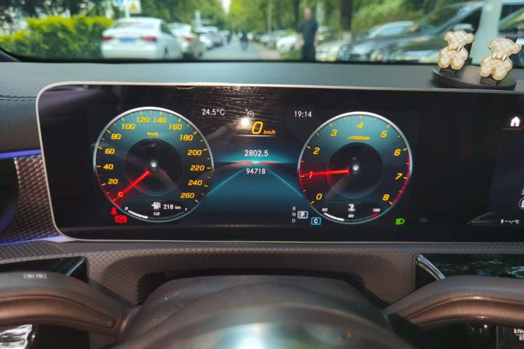 Used Mercedes-Benz A-Class 2020 Restyled A 200 L Sport Sedan Fashion Version Odometer Close Up