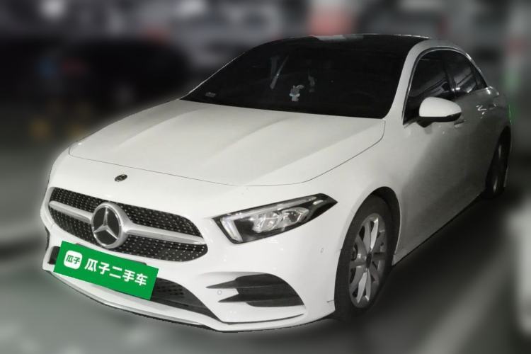 Used Mercedes-Benz A-Class 2020 Restyled A 200 L Sport Sedan Fashion Version Guazi used car, China used car export, Used car for sale, Used Mercedes-Benz cars, Cheapest cars for sale