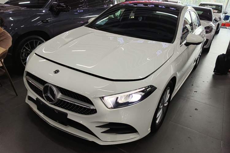 Mercedes-Benz A-Class 2020 Restyled A 200 L Sport Sedan Fashion Version usata Guazi used car, China used car export, Used car for sale, Used cars, Cheapest cars for sale