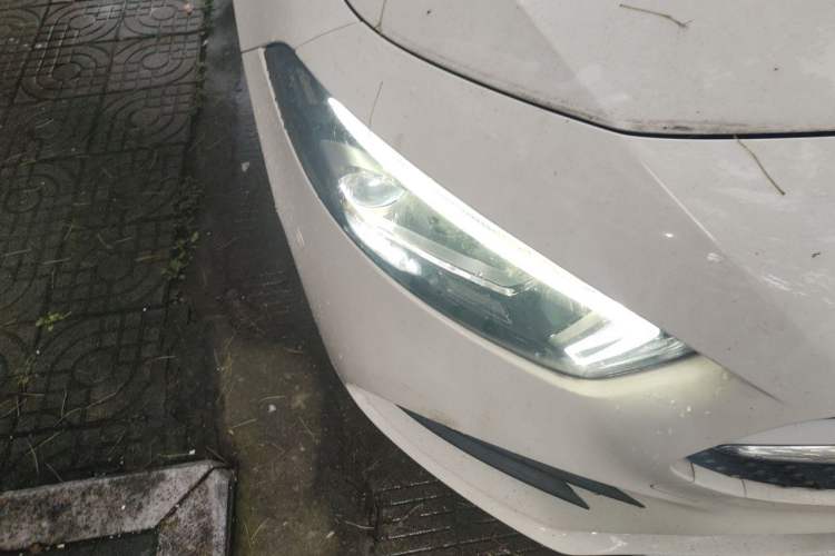 Used Mercedes-Benz A-Class 2020 Second Facelift A 180 L Sport Sedan Right Front Headlight