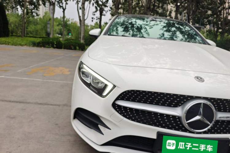 Used Mercedes-Benz A-Class 2020 Restyled A 200 L Sport Sedan Fashion Version Right Front Headlight