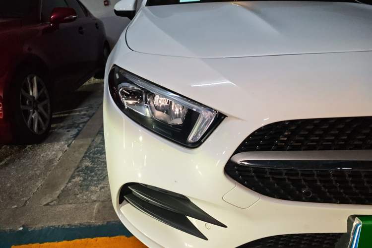 Used Mercedes-Benz A-Class 2020 Restyled A 200 L Sport Sedan Fashion Version Right Front Headlight