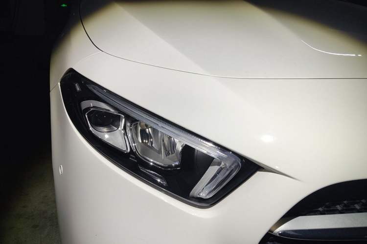 Used Mercedes-Benz A-Class 2020 Restyled A 200 L Sport Sedan Fashion Version Right Front Headlight