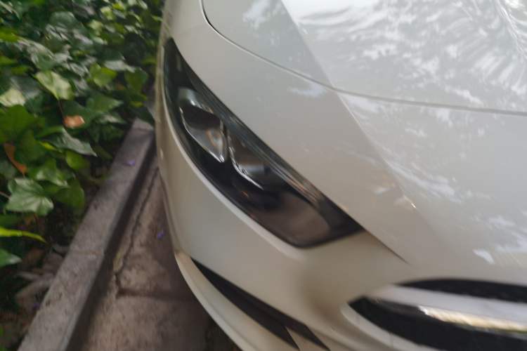 Used Mercedes-Benz A-Class 2020 Restyled A 200 L Sport Sedan Fashion Version Right Front Headlight