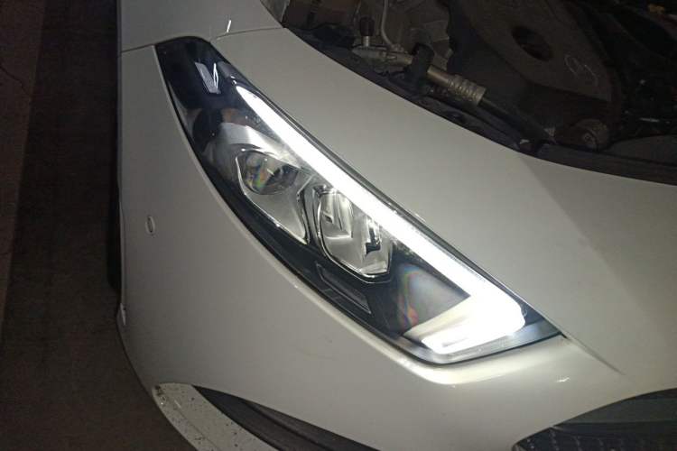 Used Mercedes-Benz A-Class 2020 A 200 L Sport Sedan Right Front Headlight