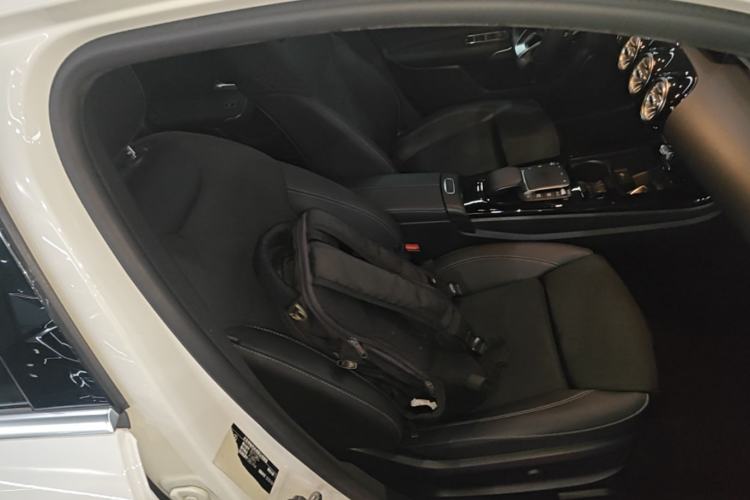 Used Mercedes-Benz A-Class 2020 Restyled A 200 L Sport Sedan Fashion Version Right Front Seat