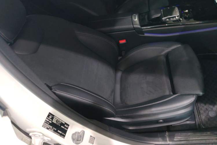 Used Mercedes-Benz A-Class 2020 Restyled A 200 L Sport Sedan Fashion Version Right Front Seat