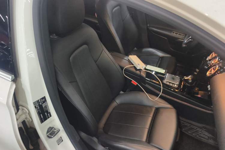 Used Mercedes-Benz A-Class 2020 Second Facelift A 180 L Sport Sedan Right Front Seat