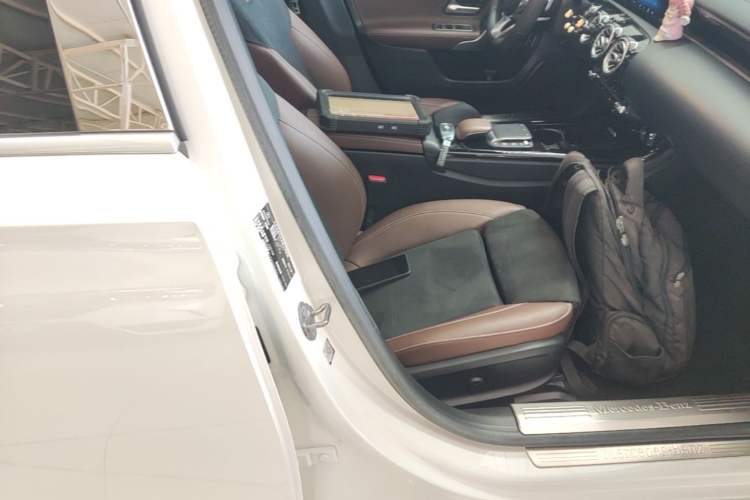 Used Mercedes-Benz A-Class 2020 Restyled A 200 L Sport Sedan Fashion Version Right Front Seat