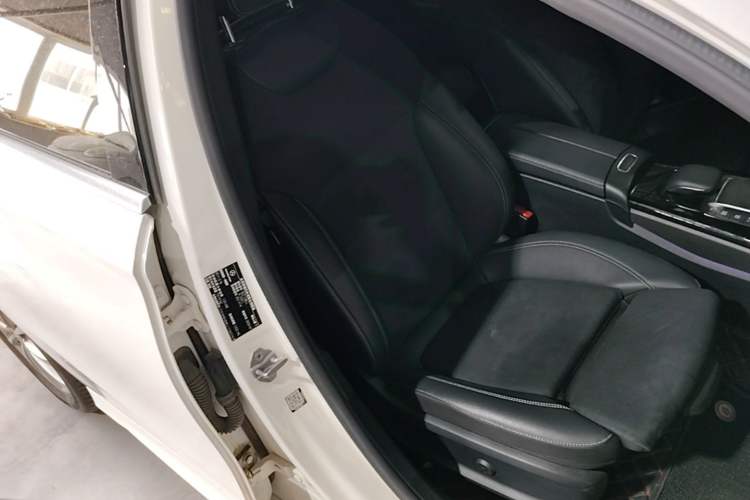 Used Mercedes-Benz A-Class 2020 Restyled A 200 L Sport Sedan Fashion Version Right Front Seat