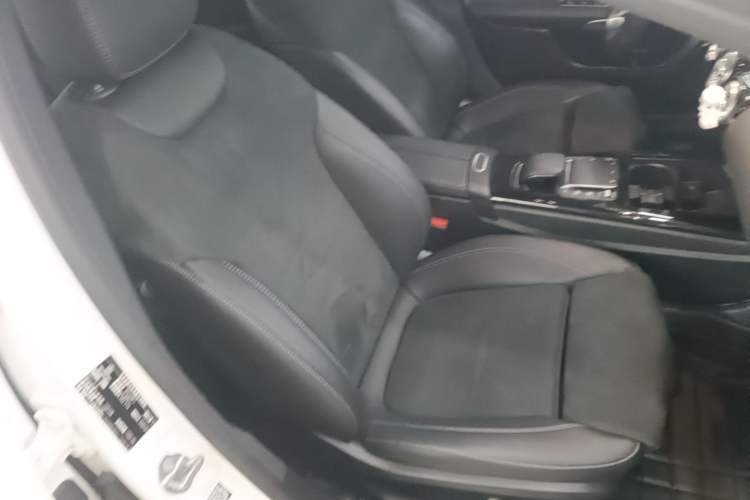 Used Mercedes-Benz A-Class 2020 Restyled A 200 L Sport Sedan Fashion Version Right Front Seat