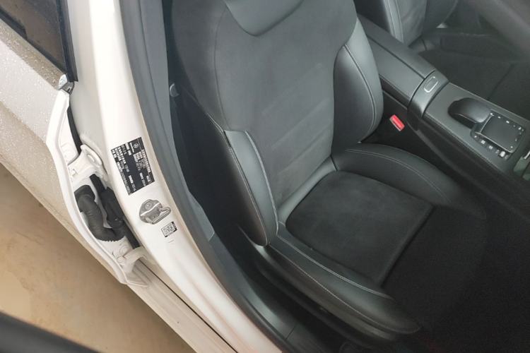 Used Mercedes-Benz A-Class 2020 Restyled A 200 L Sport Sedan Fashion Version Right Front Seat