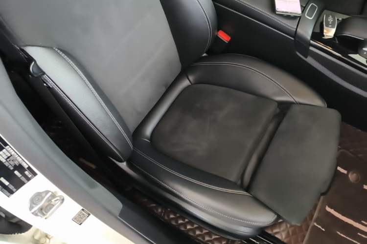 Used Mercedes-Benz A-Class 2020 Restyled A 200 L Sport Sedan Fashion Version Right Front Seat