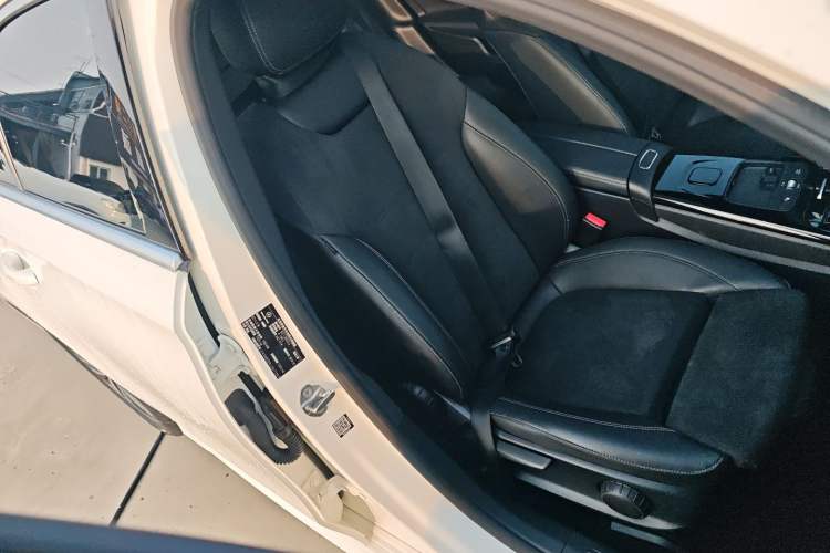 Used Mercedes-Benz A-Class 2020 A 180 L Sport Sedan Right Front Seat