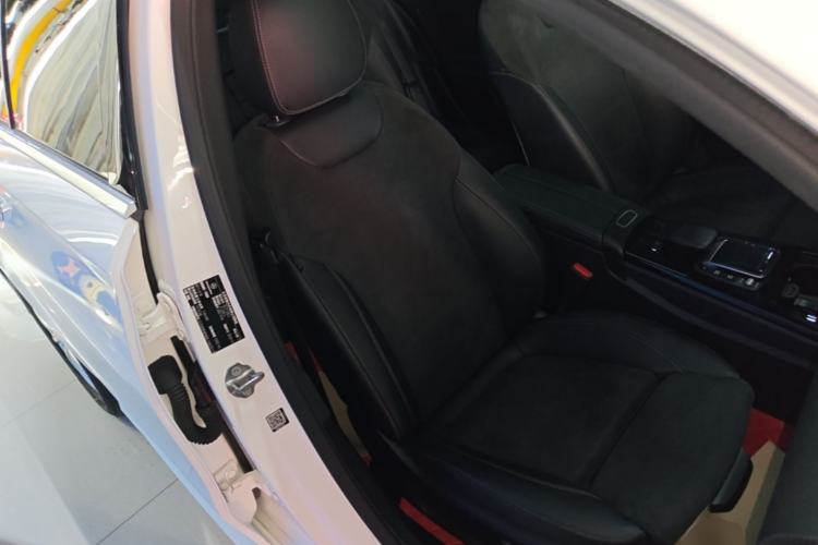 Used Mercedes-Benz A-Class 2020 Restyled A 200 L Sport Sedan Fashion Version Right Front Seat
