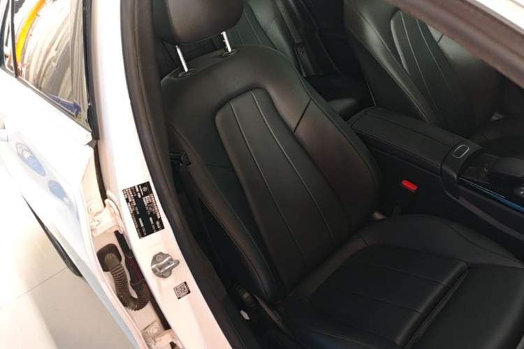 Used Mercedes-Benz A-Class 2020 Second Facelift A 180 L Sport Sedan Right Front Seat