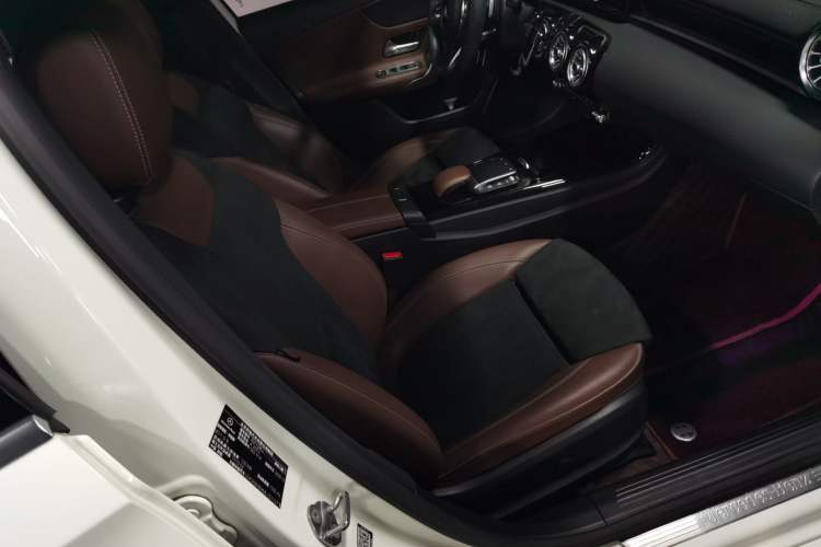 Used Mercedes-Benz A-Class 2020 Restyled A 200 L Sport Sedan Fashion Version Right Front Seat