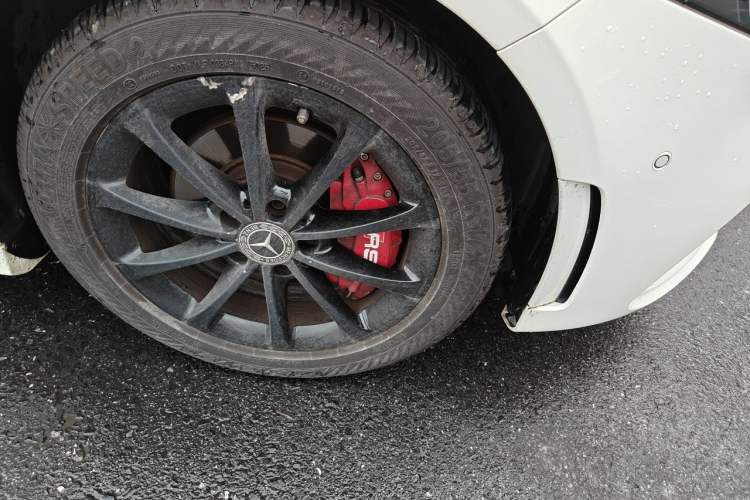 Used Mercedes-Benz A-Class 2020 A 200 L Sport Sedan Right Front Wheel Hub