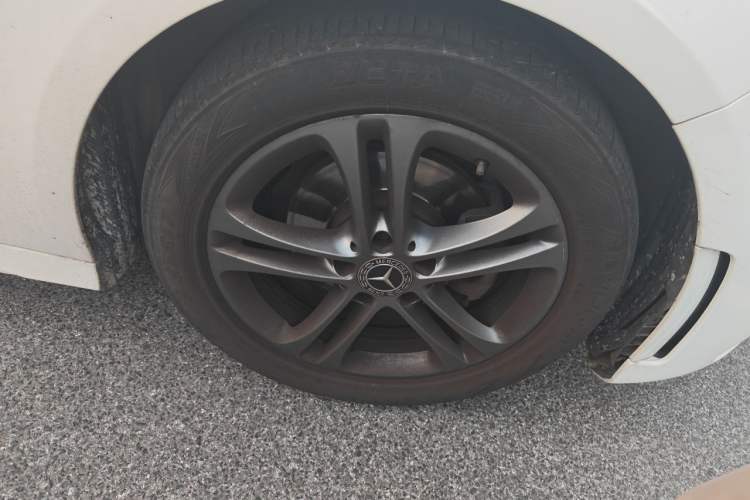 Used Mercedes-Benz A-Class 2020 Restyled A 180 L Sport Sedan Right Front Wheel Hub