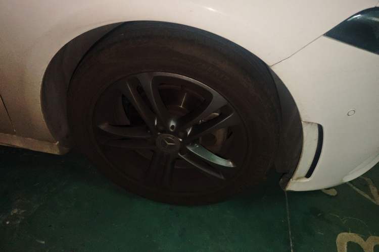 Used Mercedes-Benz A-Class 2020 Facelift A 180 L Sport Sedan Special Configuration Right Front Wheel Hub