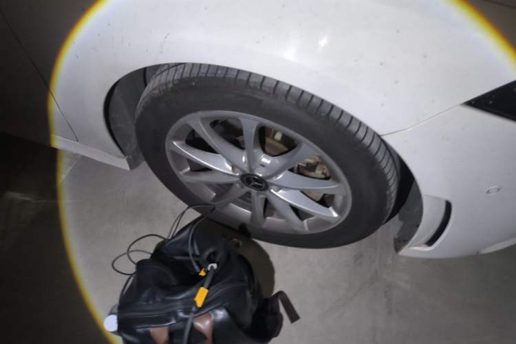 Used Mercedes-Benz A-Class 2020 A 200 L Sport Sedan Right Front Wheel Hub