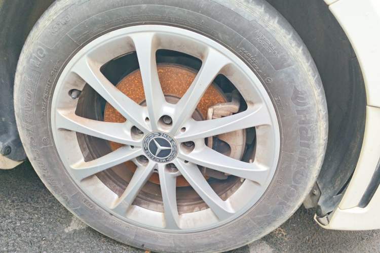 Used Mercedes-Benz A-Class 2020 A 200 L Sport Sedan Right Front Wheel Hub